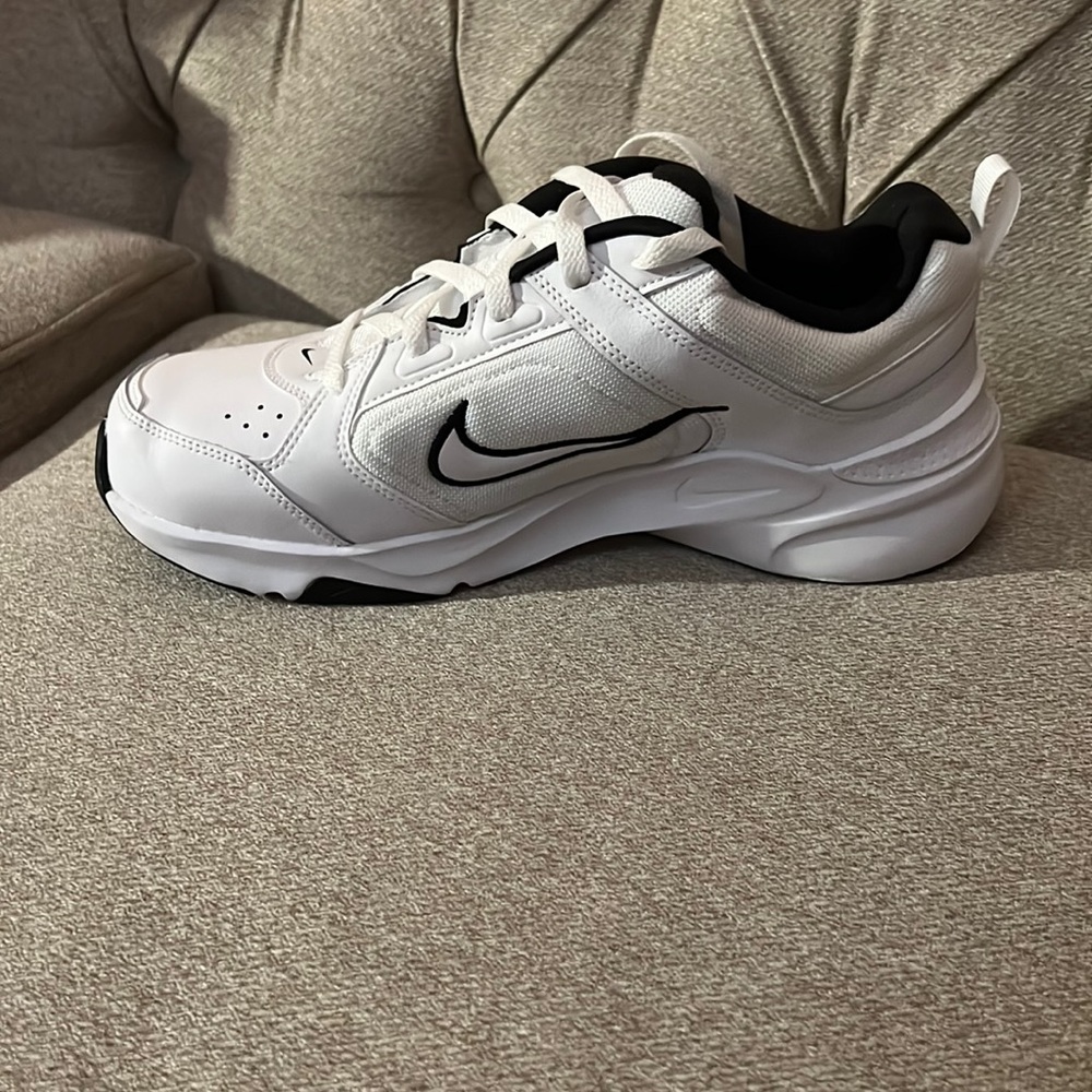 Brand New Nike Defy All Day Men Trainers 9.5